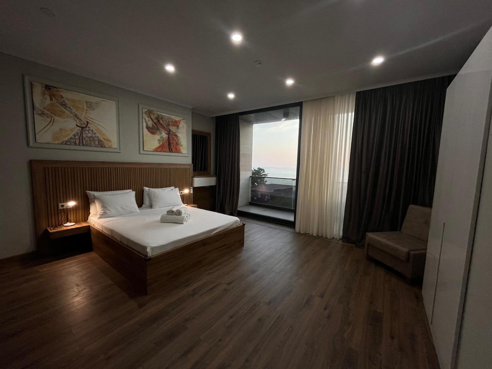 Golden Sun Kobuleti Hotel Kültér fotó